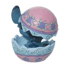 Disney Traditions - Stitch, An Alien Hatched