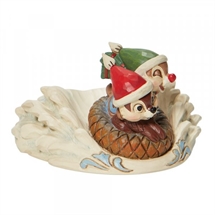 Disney Traditions - Chip ´n´ Dale Sledding on snow H: 5,5 cm.