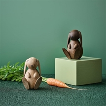 Lucie Kaas - Bunny i røget eg, H: 9 cm.